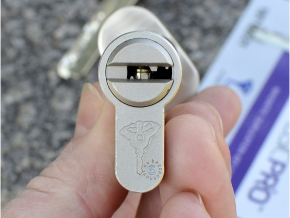 Цилиндр Mul-T-Lock Classic Pro ключ-ключ 85 мм (40x45)